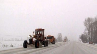 Erzincan’ın yüksek kesimlerinde kar yağışı görüldü. Hava sıcaklığı sıfır derecenin