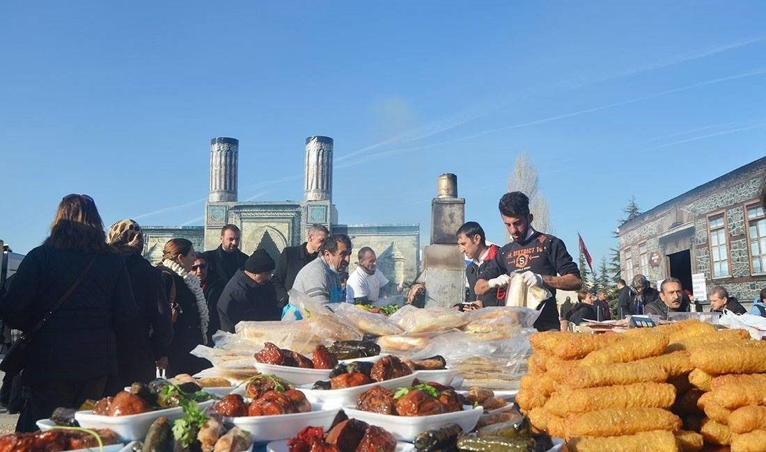 Erzurum Valiliği, “Erzurum Tanıtım Günleri” başlığı altında il dışında yapılan