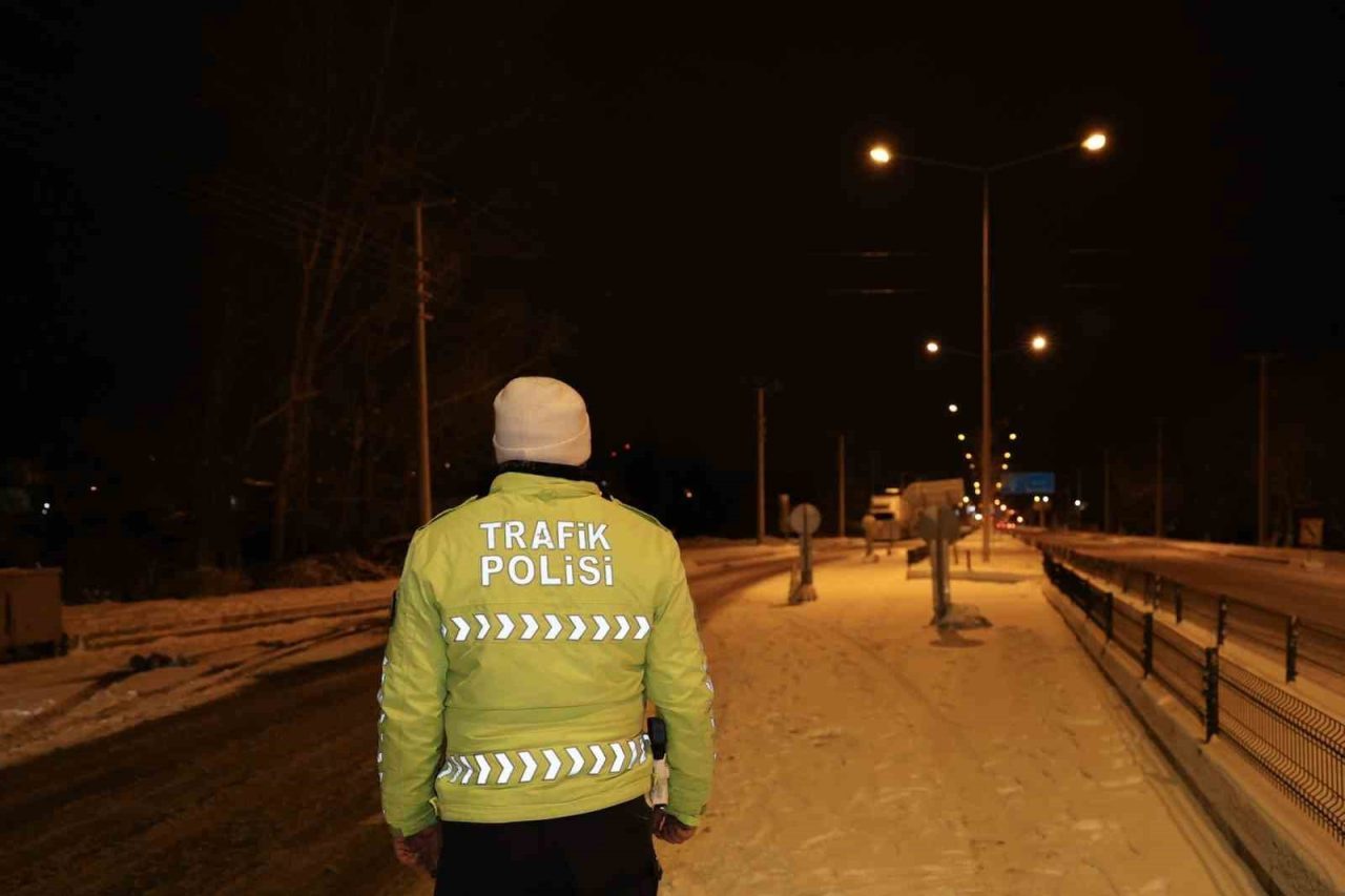 Erzurum Valiliği, vatandaşların yılbaşını huzur ve güven ortamı içerisinde geçirmelerini