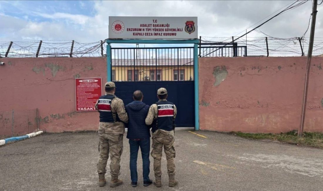 Erzurum’da jandarma ekiplerince düzenlenen operasyonda FETÖ/PDY üyesi 2 şahıs yakalandı.
