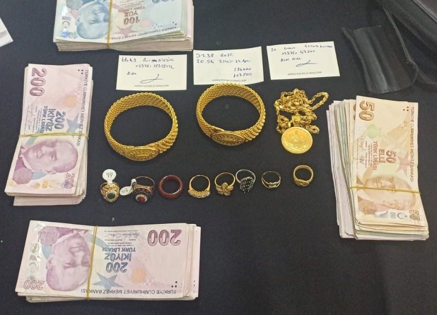 Erzurum’da dolandırıcılık şüphesiyle teknik ve fiziki takibe alınan bir kişi