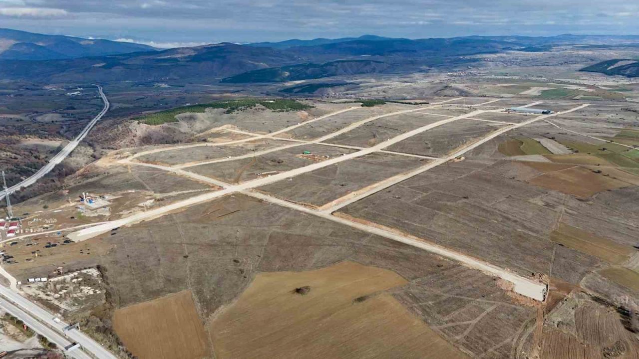 Ulaşım ve lojistik avantajlarıyla öne çıkan Eskipazar OSB’de altyapı çalışmaları