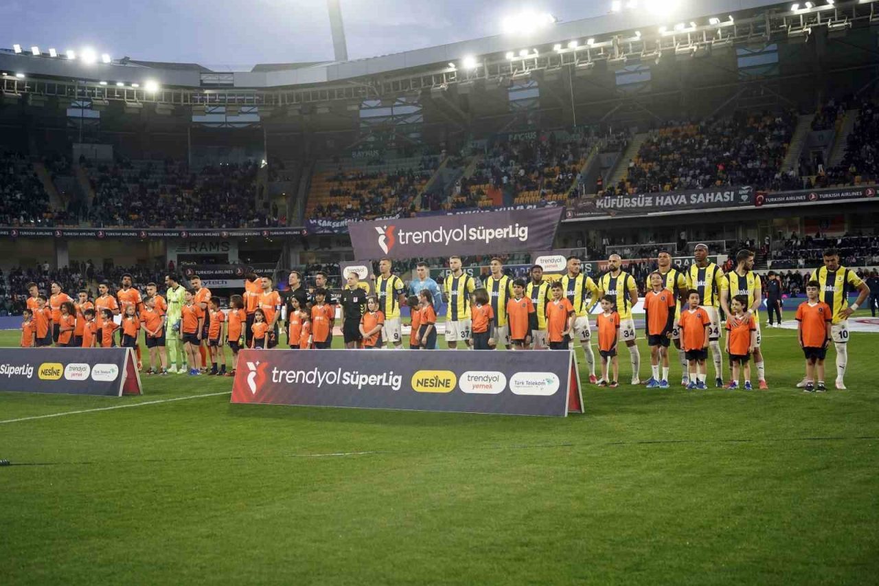 Fenerbahçe, Trendyol Süper Lig’in 15. haftasında yarın RAMS Başakşehir’e konuk