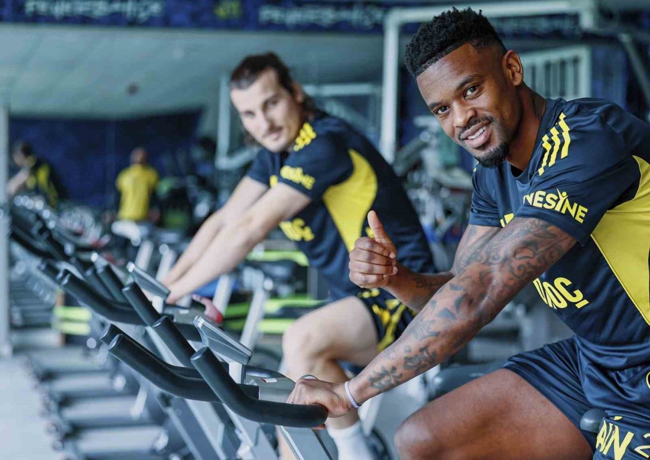 Fenerbahçe, 23 Aralık Salı günü Beşiktaş ile sahasında oynayacağı Ziraat