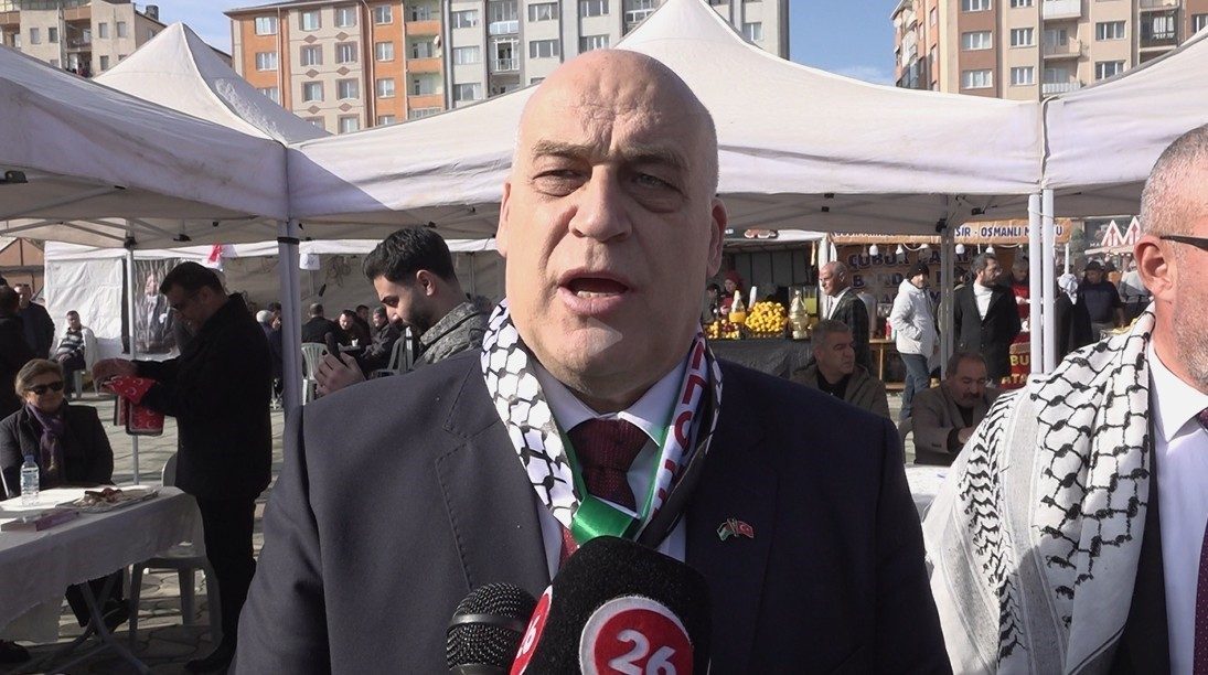 Eskişehir’de düzenlenen hayır panayırının açılışına katılan Filistin Ankara Büyükelçisi Nasri