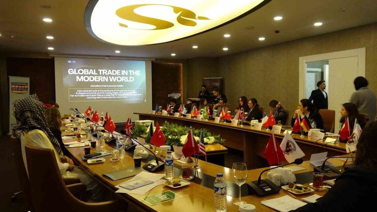 Liderlik Akademisi tarafından düzenlenen G-20 Liderler Zirvesi Simülasyonu, iki gün