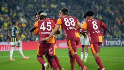Fenerbahçe ile berabere kalan Galatasaray, Trendyol Süper Lig’de puanını 33’e