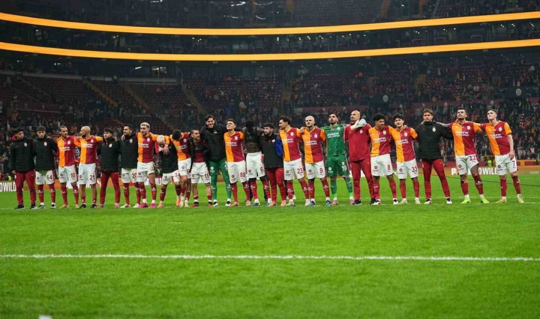 Galatasaray, Trendyol Süper Lig’in ilk yarısını 42 puanla lider olarak