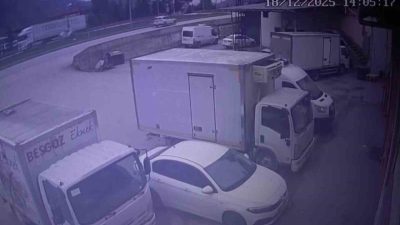 Amasya’da genç avukat duruşmaya giderken hayatını kaybettiği kaza kameraya yansıdı.