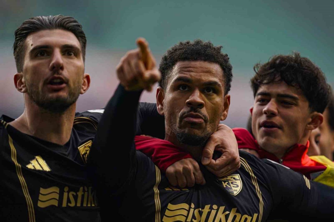 Süper Lig ekiplerinden Kayserispor’un Rus oyuncusu German Onugkha ligdeki gol