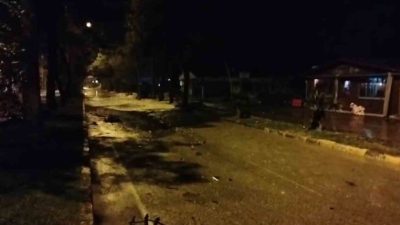 Karadeniz’de etkili olan fırtına, Giresun’un Tirebolu ilçesinde hayatı olumsuz etkiledi.