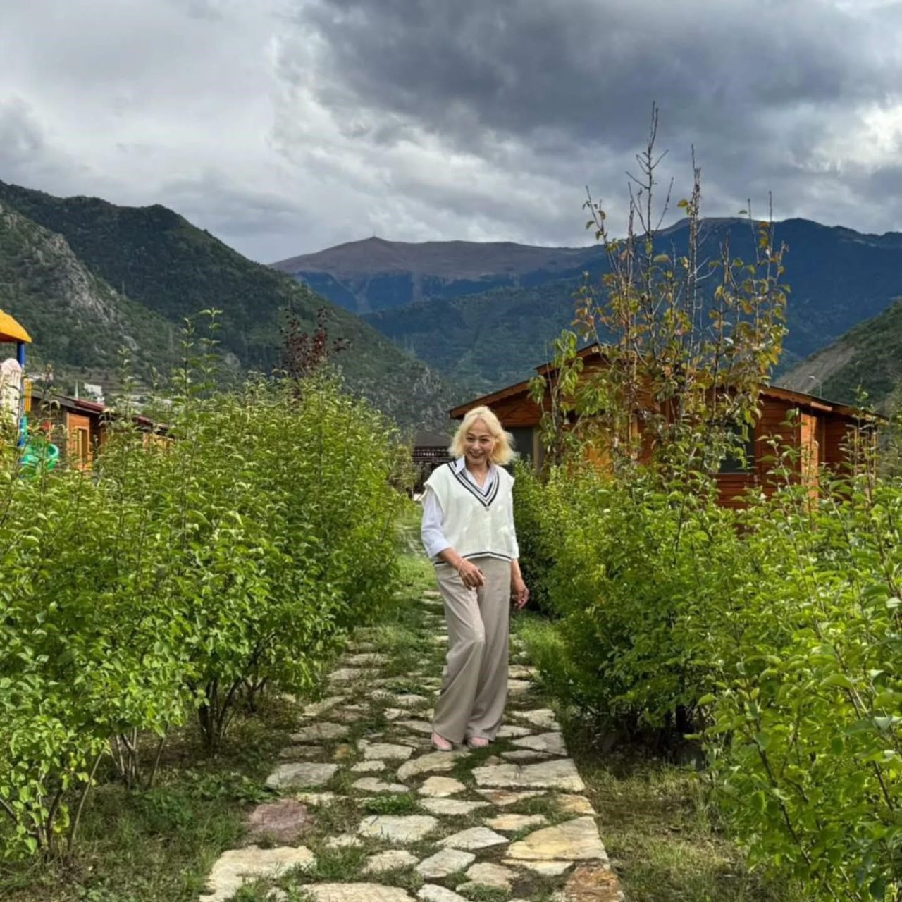 Giresun’un Tirebolu ilçesinde tır ile otomobilin çarpışması sonucu meydana gelen