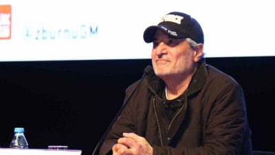 Galatasaray’ın eski futbolcusu, spor yazarı ve yorumcu Gökmen Özdenak, tedavi