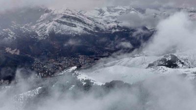 Gümüşhane’de etkili olan kar yağışının ardından şehri kaplayan beyaz örtü