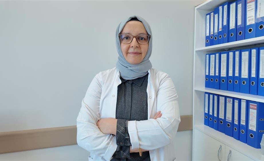 Sivas Numune Hastanesi’nde görev yapan Enfeksiyon Hastalıkları Uzmanı Dr. Işık