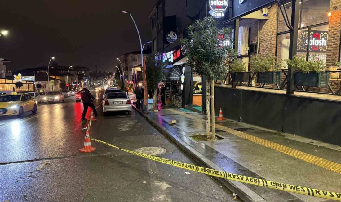 Sakarya’nın Serdivan ilçesinde iki esnaf arasında çıkan silahlı kavgada bir