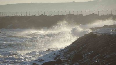 Doğu Karadeniz’de etkili olan fırtına tezgahları da vurdu. Fırtına nedeniyle