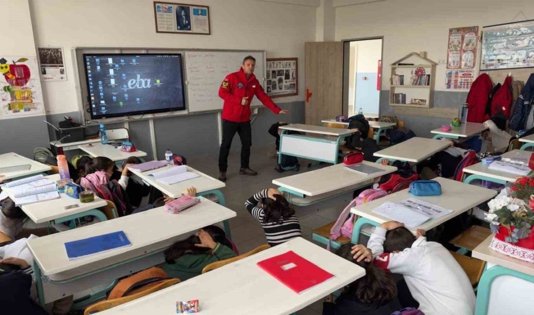 Bursa İl Jandarma Komutanlığı’na bağlı Jandarma Arama Kurtarma (JAK) timleri,