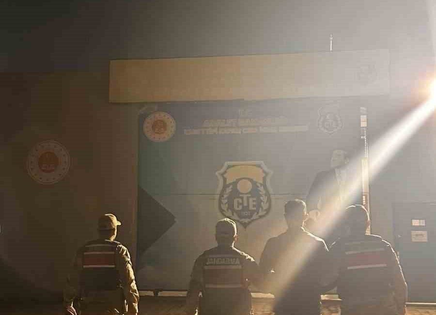 Kağızman’da hakkında 7 yıl hapis cezası bulunan 1 kişi yakalandı.