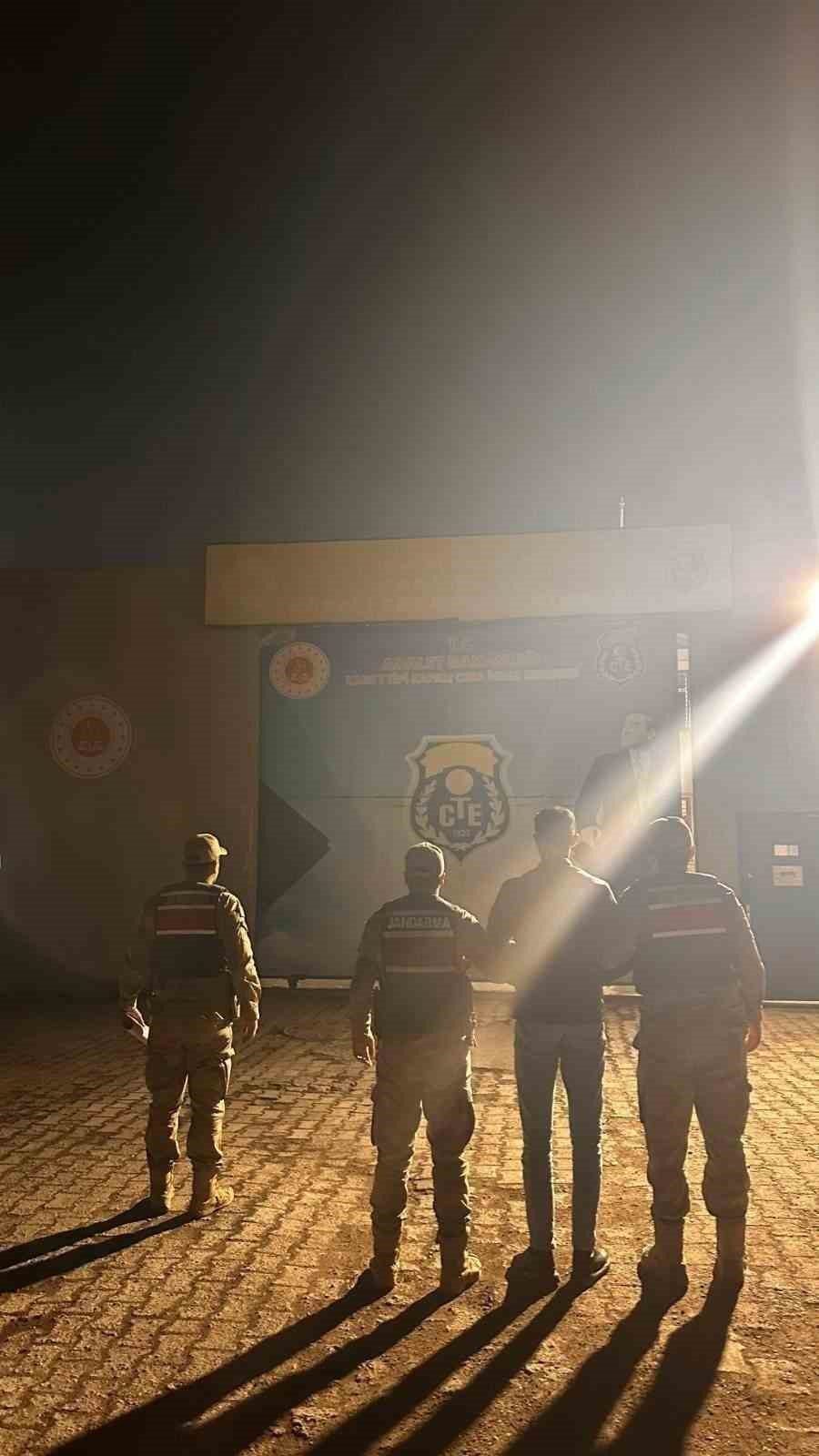 Kağızman’da hakkında 7 yıl hapis cezası bulunan 1 kişi yakalandı.