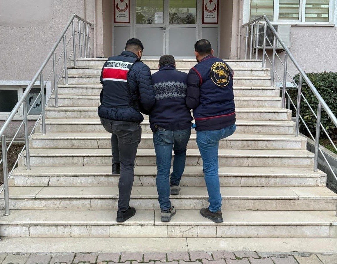 Kahramanmaraş’ta jandarma ekipleri tarafından yapılan çalışmalarda aranan 232 kişi yakalandı,
