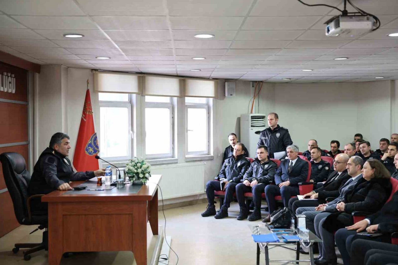 Erzurum İl Emniyet Müdürü Onur Karaburun başkanlığında, İl Emniyet Müdür
