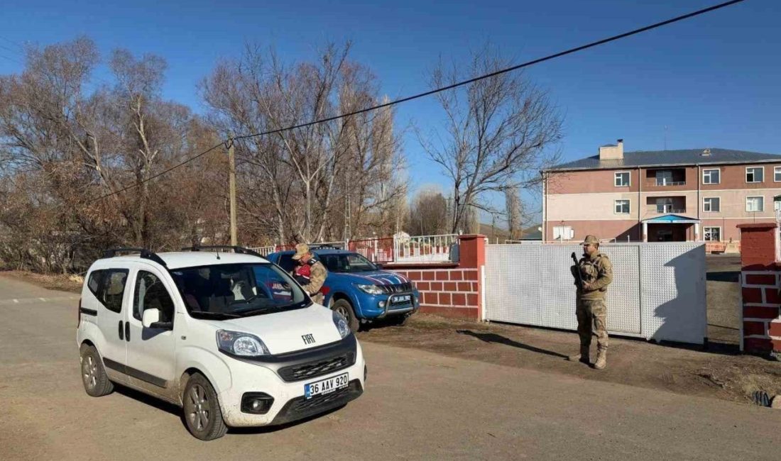 Kars’ta 62 ekip, 246 jandarmanın katılımıyla “Huzurlu Okul Önleri ve