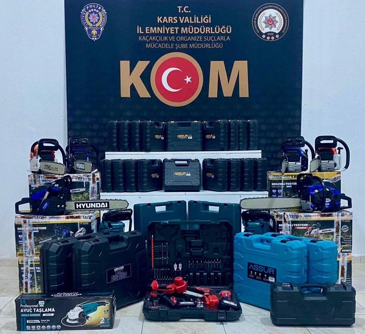 Kars’ta kaçakçılık operasyonu çok sayıda kaçak tütün mamulü ve elektronik