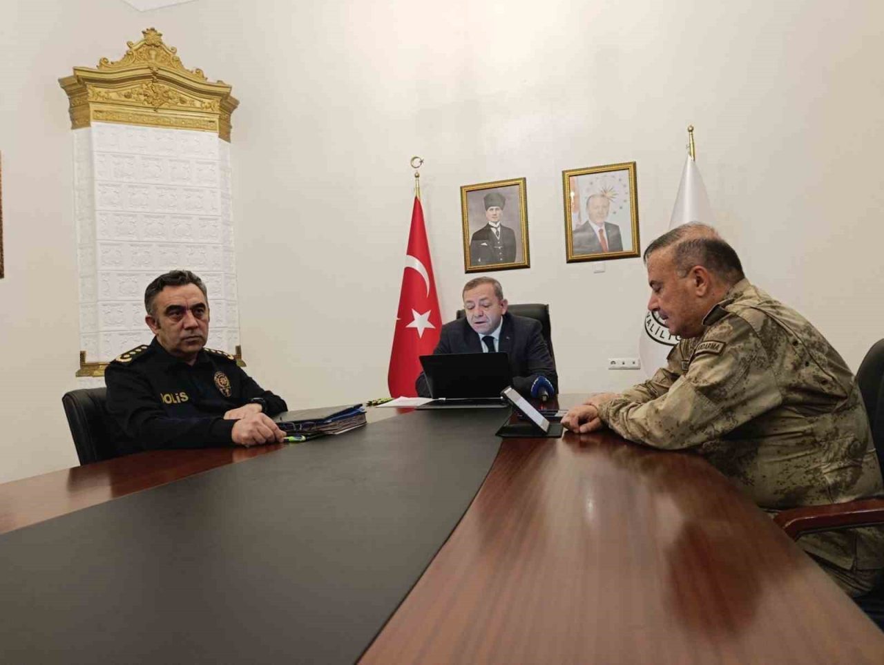 2025 yılı Kasım ayı asayiş ve güvenlik toplantısı Vali Ziya
