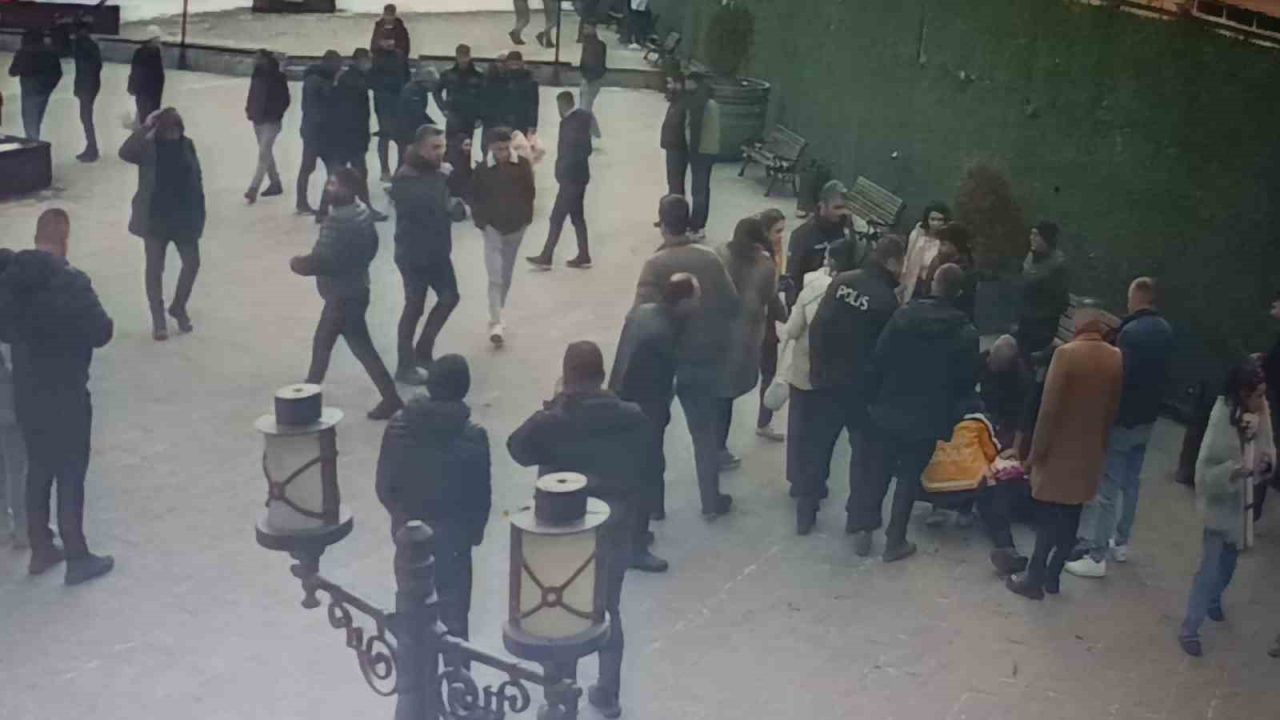 Kars şehir merkezinde iki grup arasında çıkan tartışma, kısa sürede