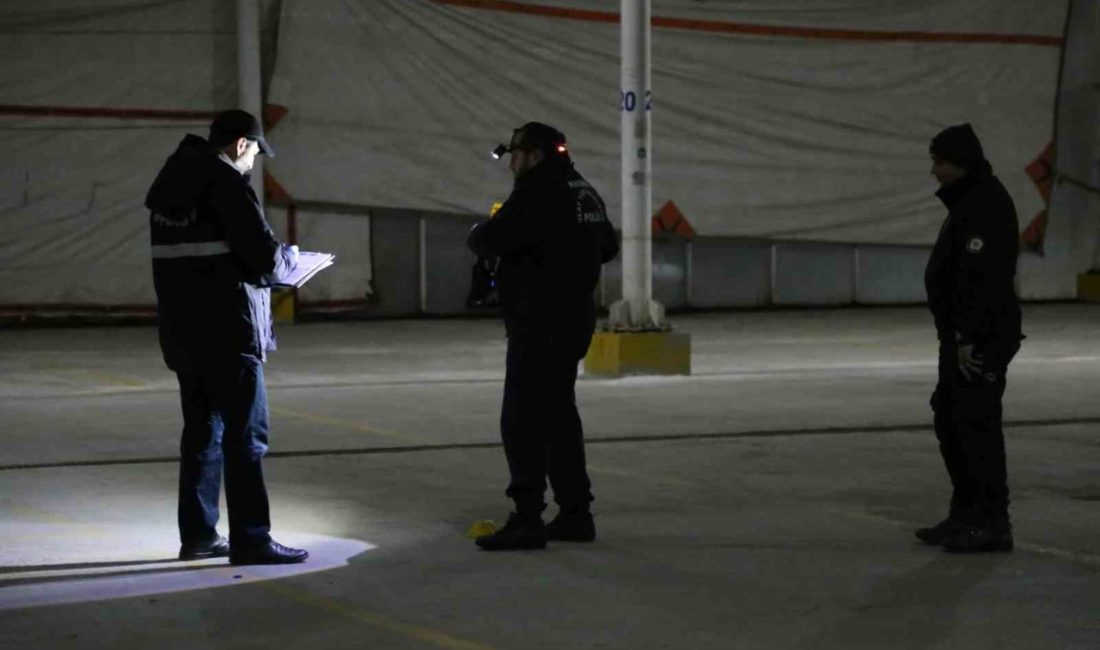 Kastamonu’da iki grup arasında çıkan kavgada bıçaklanan kişi ağır yaralandı.