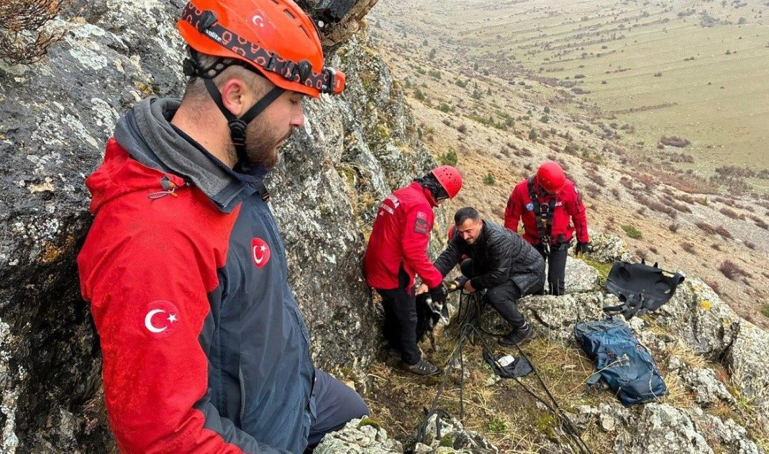 Erzincan’da zorlu arazi şartlarında yürütülen operasyon, JAK ve AFAD ekiplerinin