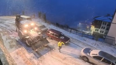 Kemaliye Belediye Başkanı Erdem Atmaca, ilçede etkili olan kar yağışının