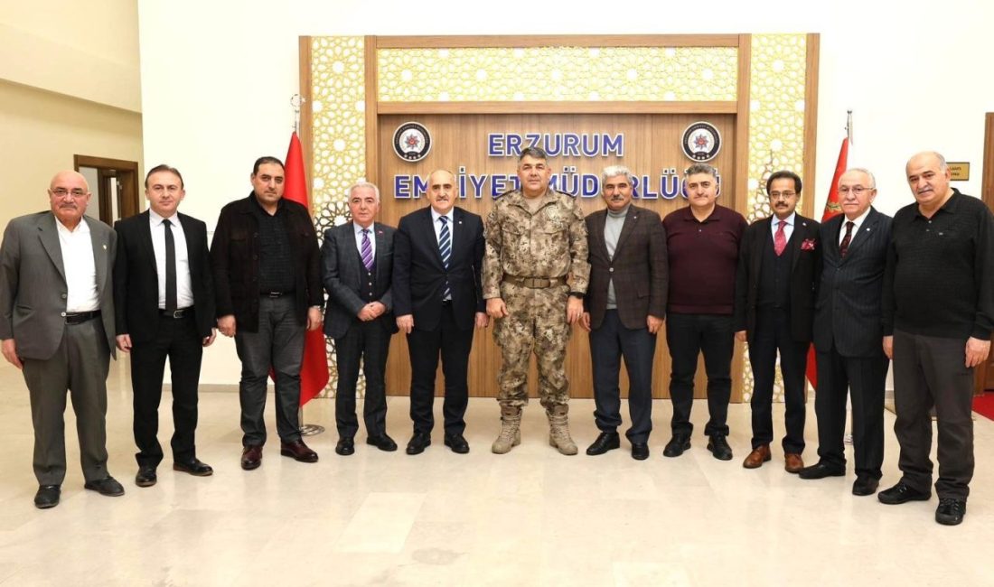 Erzurum Kent Konseyi Başkanı Hüseyin Tanfer, Yürütme Kurulu Üyeleri ile