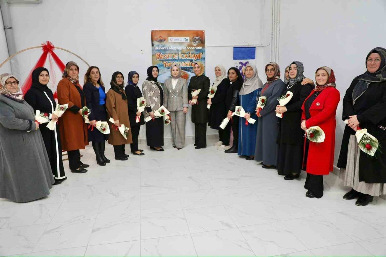 Erzincan’da “Hünerli Ellerden Tescilli Lezzetler Projesi” kapsamında Hünerli Eller Kadın