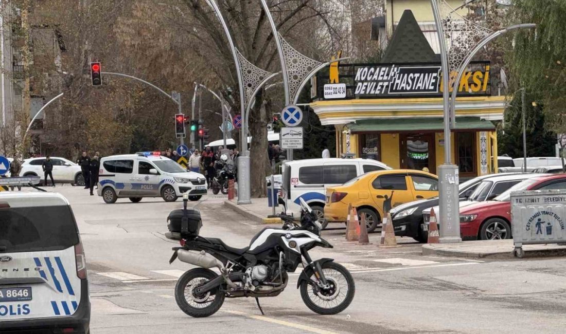 Kocaeli’nin İzmit ilçesinde taksi durağına giren ve elinde tabanca ile