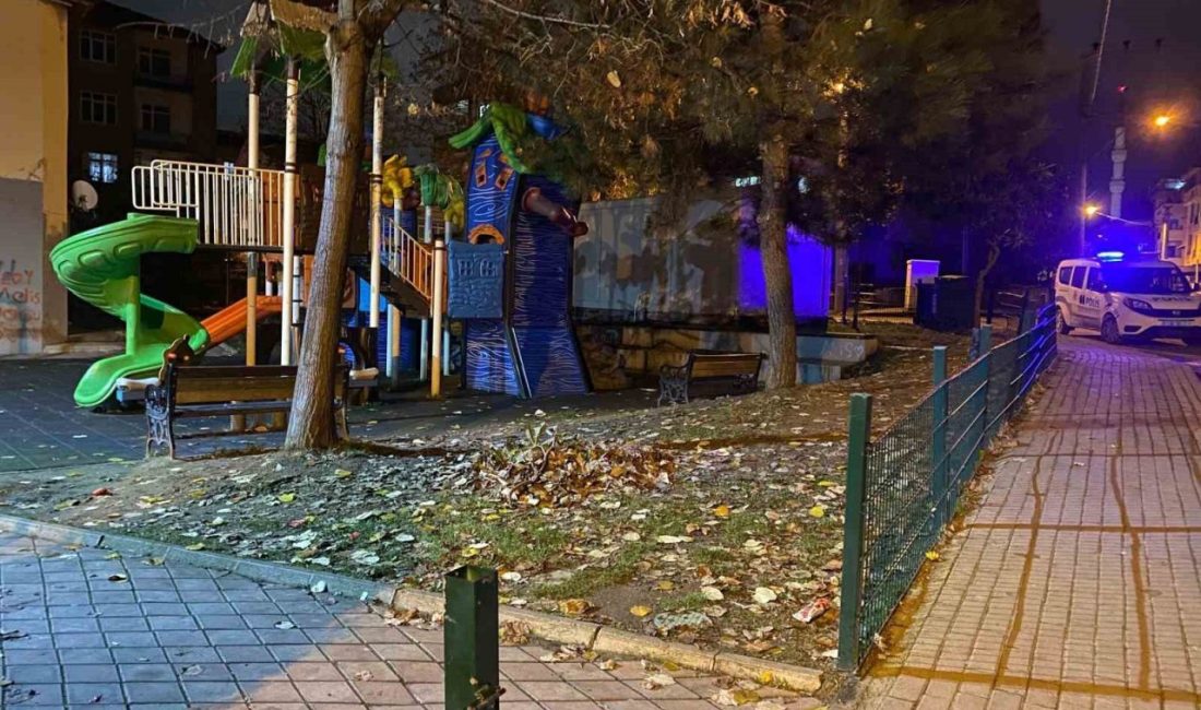 Kocaeli’nin Körfez ilçesinde parkta lise öğrencileri arasında çıkan bıçaklı kavgada