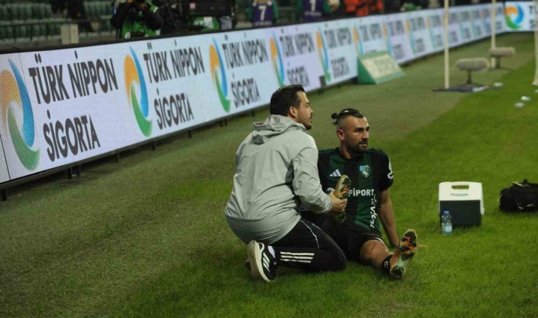 Fenerbahçe-Galatasaray derbisini tribünden izlediği için tepki çeken ve sosyal medya