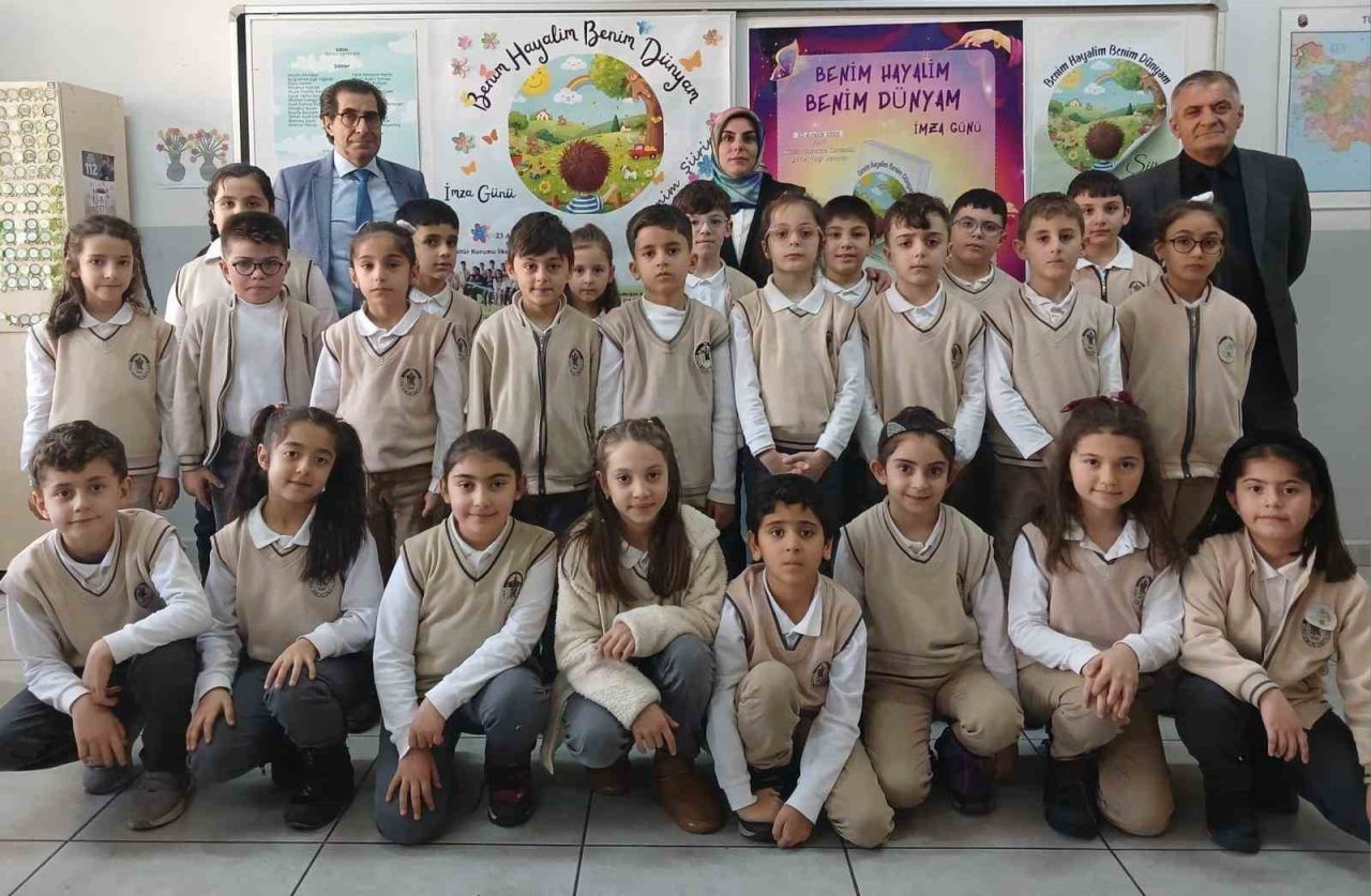 Kültür Kurumu İlkokulu 2/C sınıfı öğrencileri, küçük yaşlarına rağmen örnek