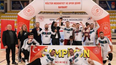 Kurumlar arası voleybol turnuvasında Bayburt İl Milli Eğitim Müdürlüğünü temsil