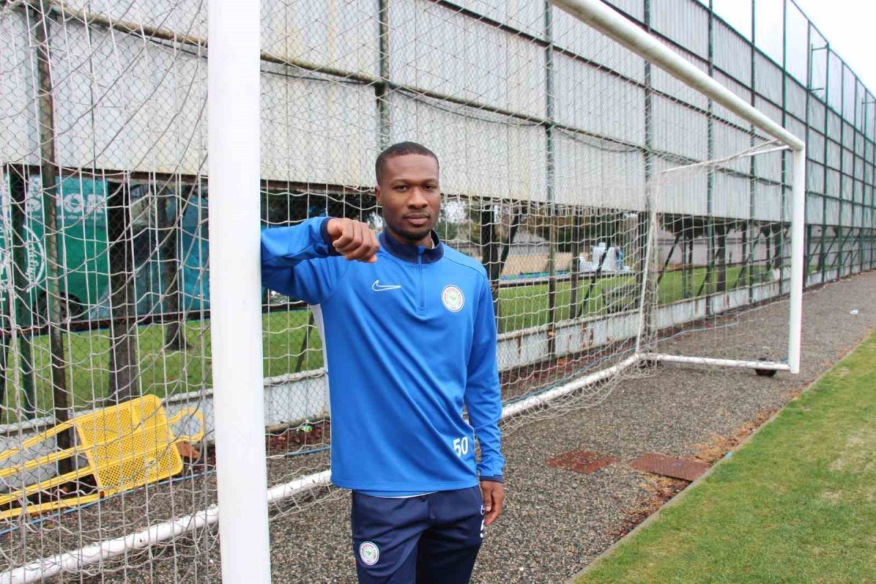 Çaykur Rizespor’un Angolalı futbolcusu Loide Augusto, teknik direktör değişikliğinden sonra