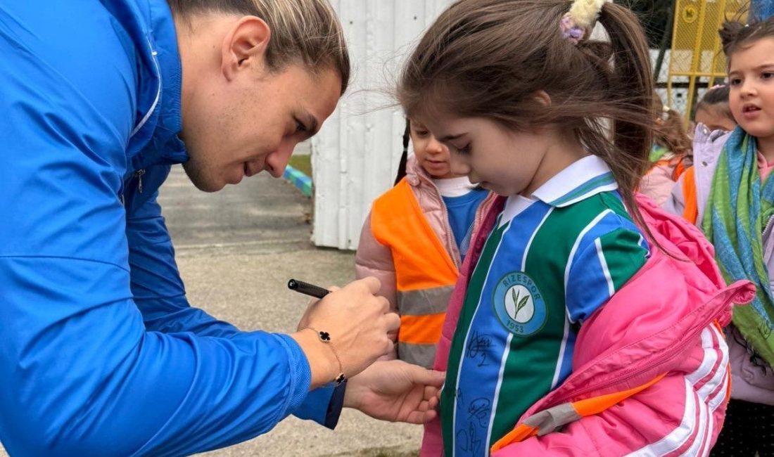 Gülbahar Anaokulu öğrencileri, Çaykur Rizespor antrenmanını ziyaret etti. Çaykur Rizespor,