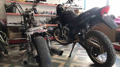 Erzincan’da uzun yıllardır motosiklet tamir ve bakımı yapan Cengiz Erdoğan,