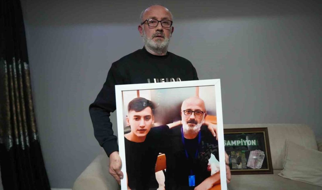 Kocaeli’de bıçaklanarak öldürülen gencin babası, yürek burkan sözlerle adalet istedi.