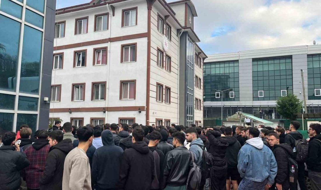 Sinop’ta erkek öğrenci yurdunda çalan yangın alarmı kısa süreli paniğe