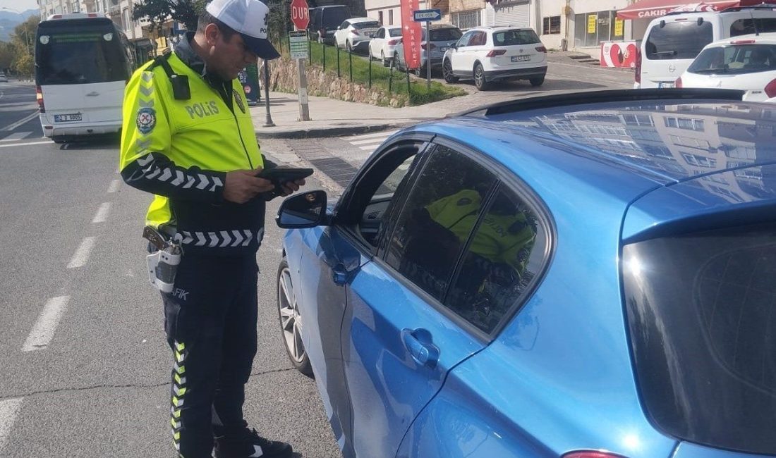 Ordu’da polis ekipleri tarafından trafik kazalarını azaltmaya yönelik yapılan denetimlerde,