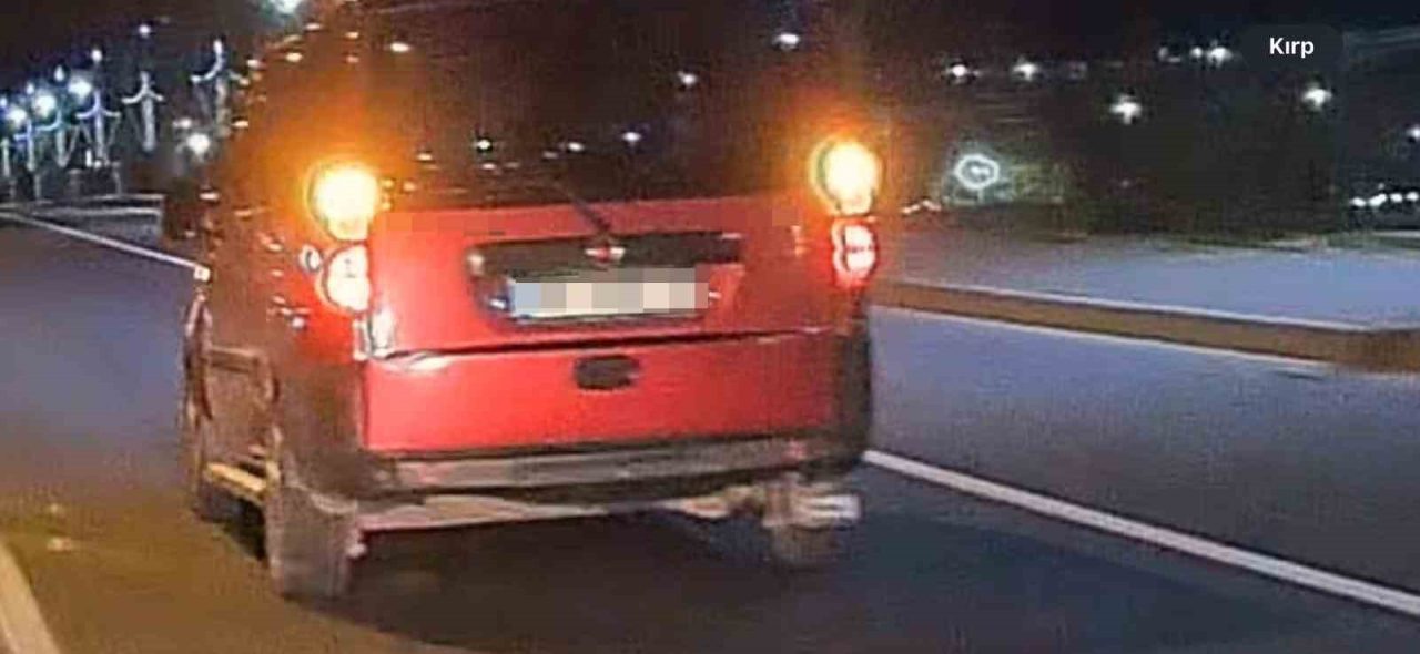 Ordu’da dörtlü ikaz lambalarını yakarak trafikte makas atan ve tehlikeli