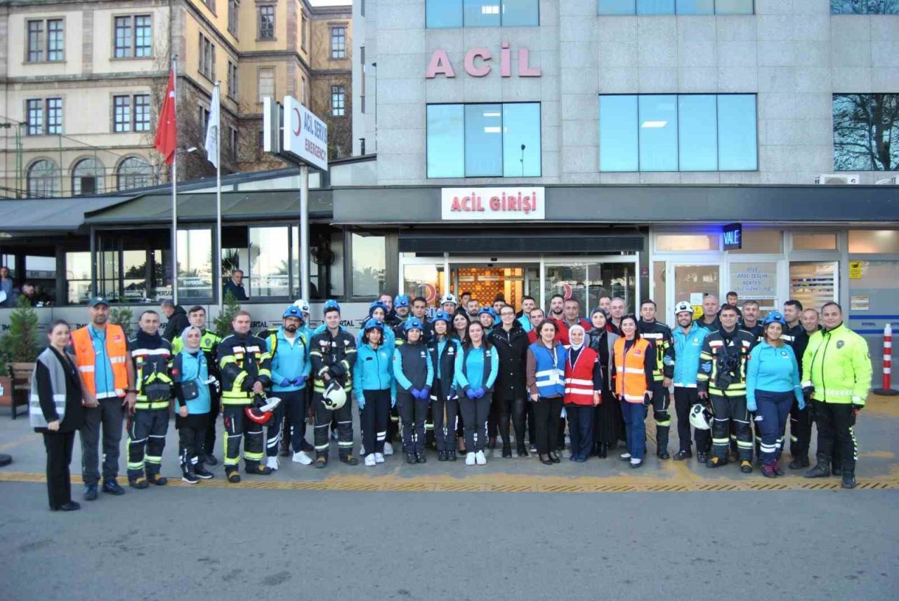 Özel İmperial Hastanesi’nde geniş katılımlı bir yangın tatbikatı gerçekleştirildi. Özel