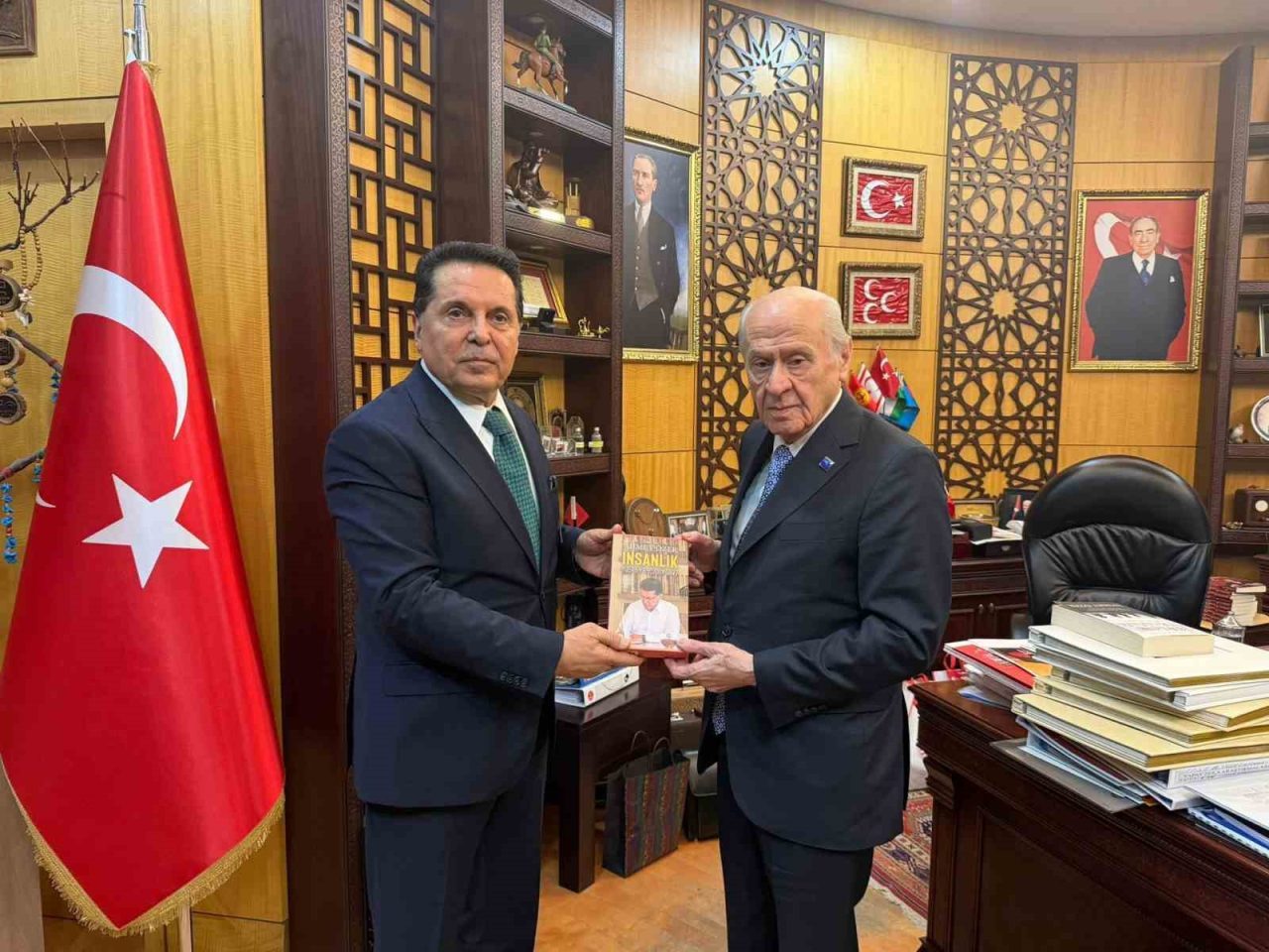 Görevden alınan Esenyurt Belediye Başkanı Ahmet Özer, Milliyetçi Hareket Partisi