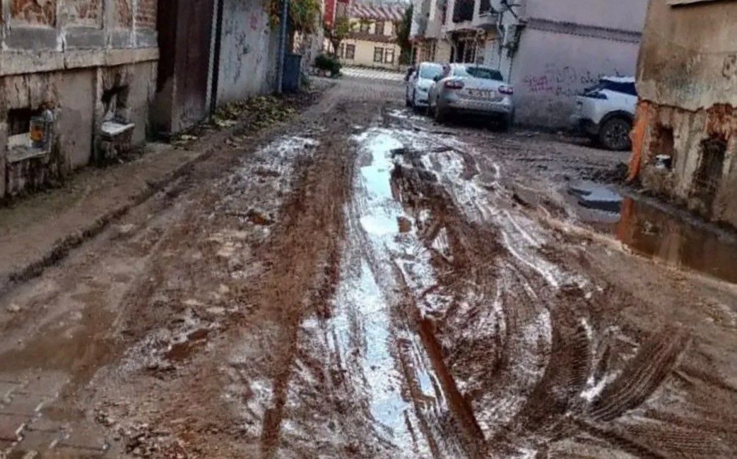 CHP Genel Başkanı Özgür Özel’in Edirne’de düzenlenen mitingde belediye hizmetlerine